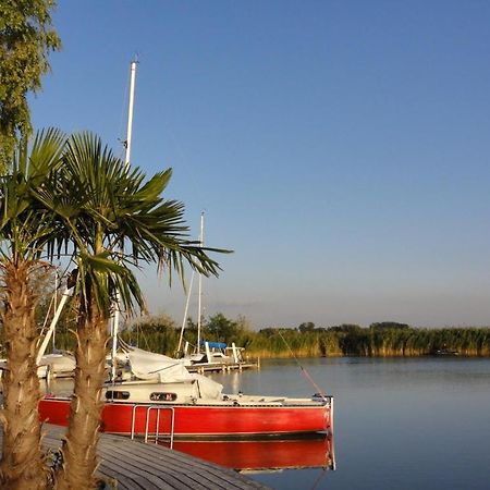 Hoteldorf Seepark Weiden Védeny Kültér fotó